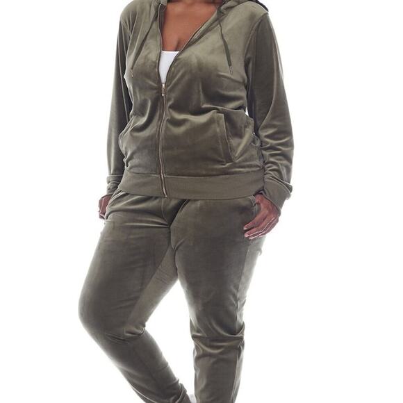 White Mark Pants - 🛍️ White Mark Olive Two Piece Jogger Set - NWT (Boutique)